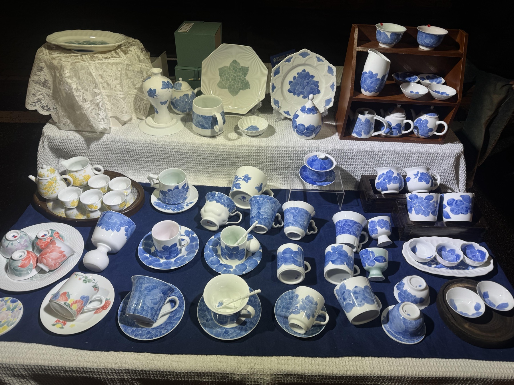 Imperial yellow Jingdezhen tea cups