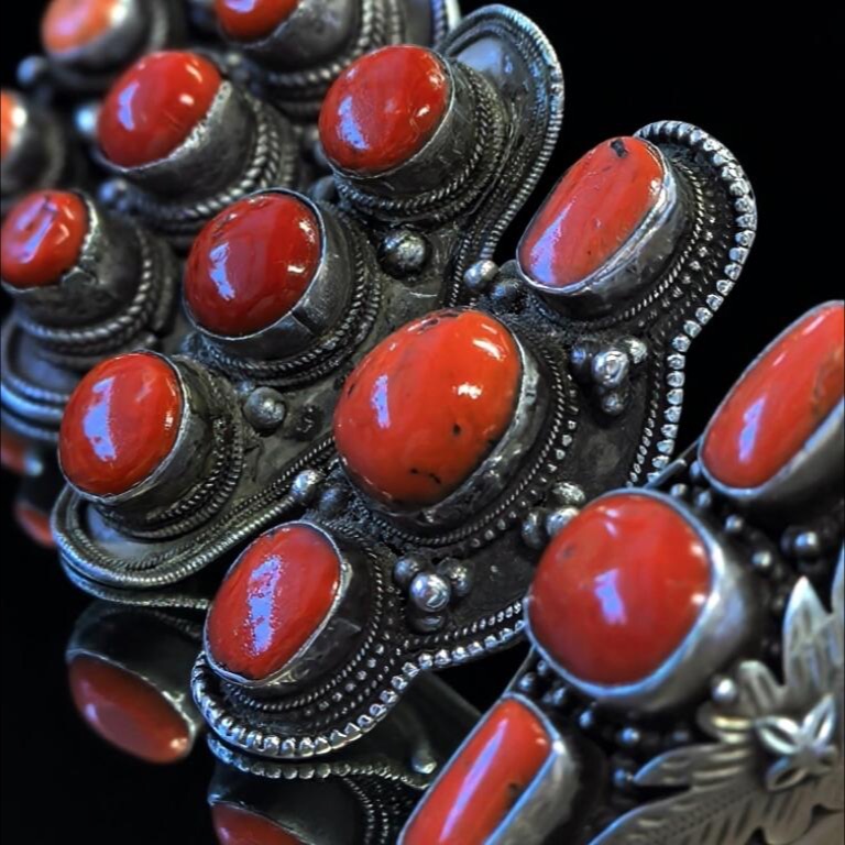 Bai minority silver jewelry Dali