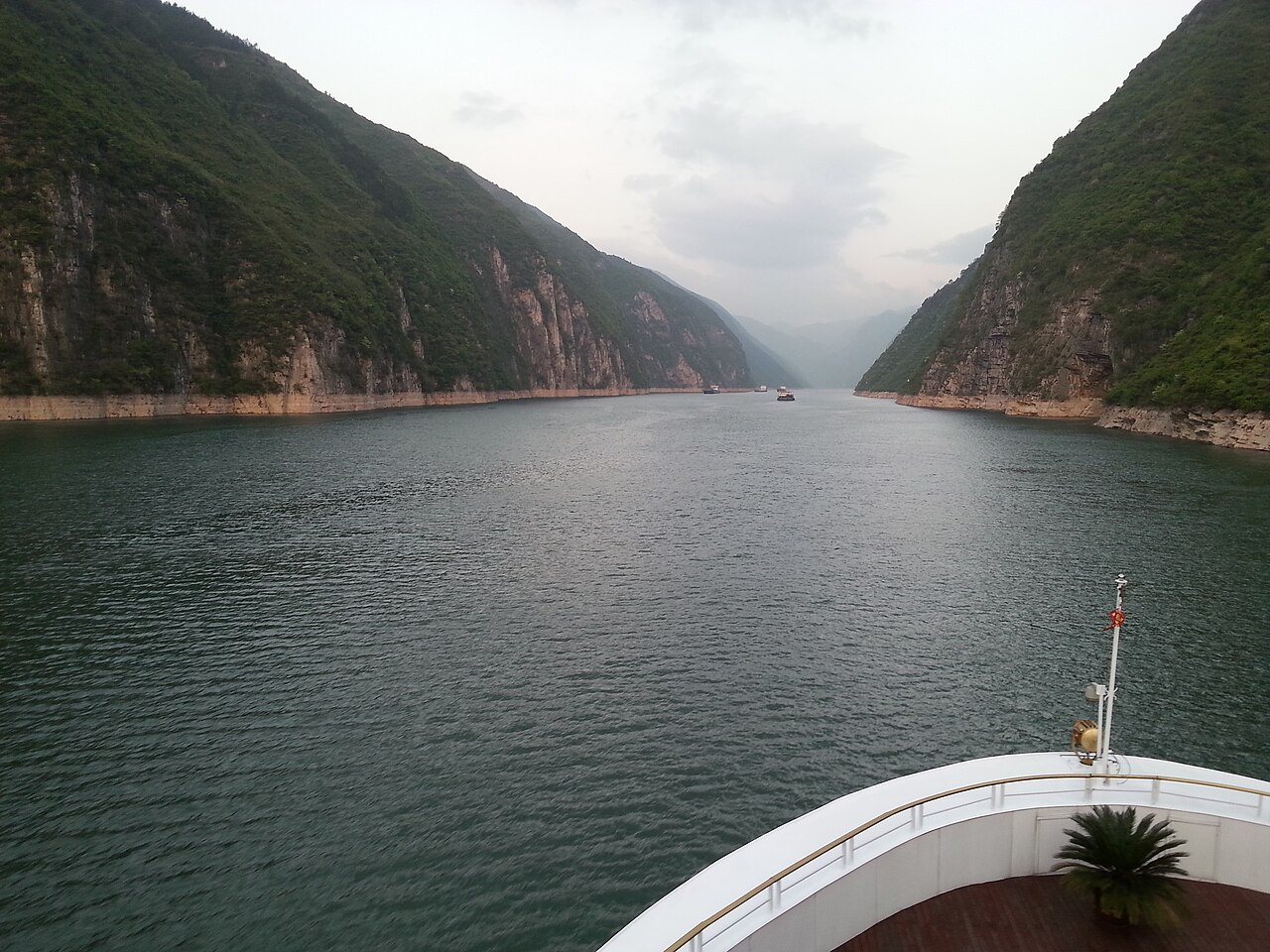 Wu Gorge Yangtze River cruise